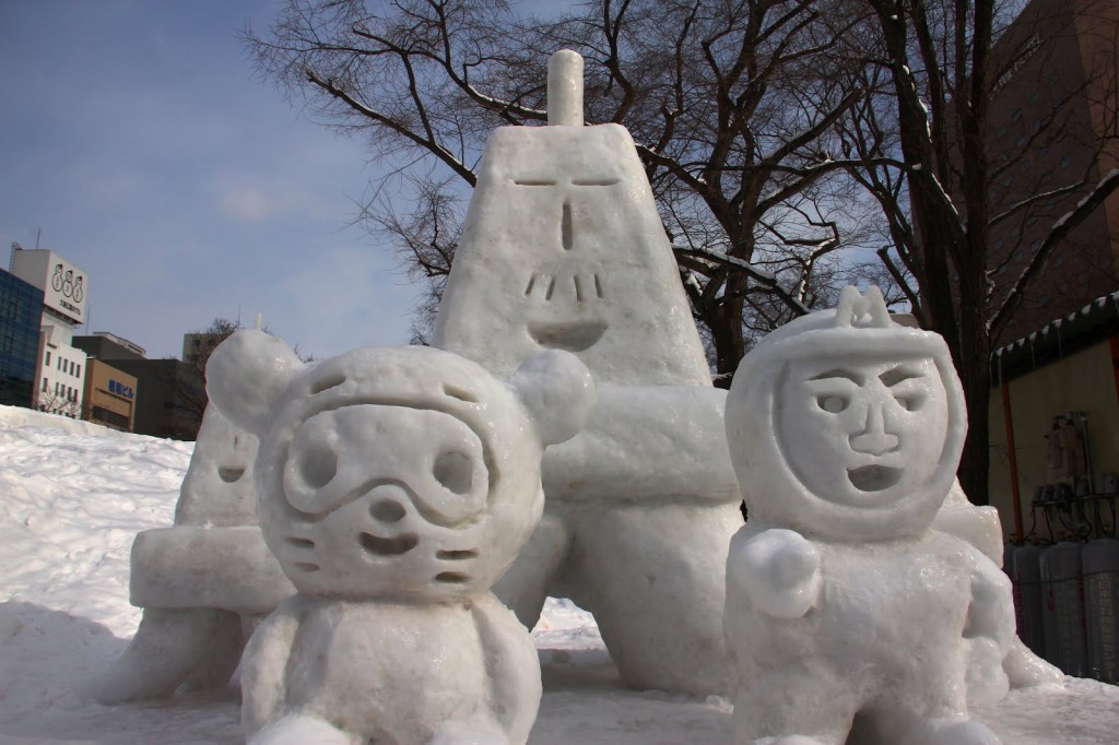 Ice and Snow Sculptures by techblogstop