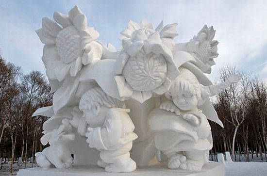 Ice and Snow Sculptures by techblogstop