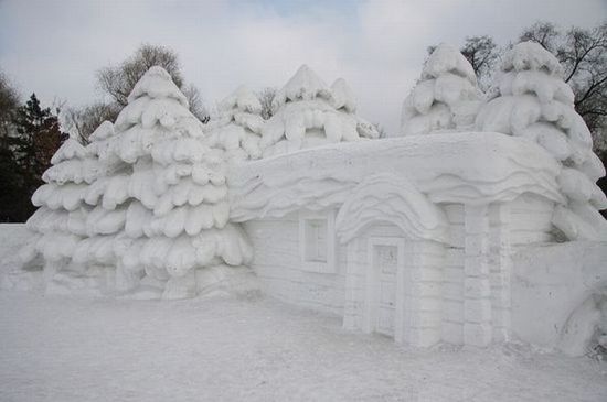 Ice and Snow Sculptures by techblogstop